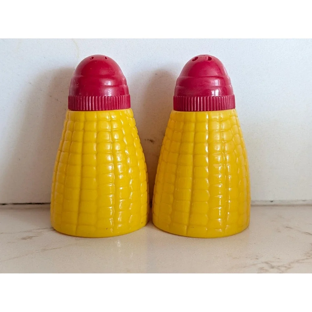 Vintage Lapin Corn on the Cob Salt and Pepper Shakers Plastic Yellow Red USA